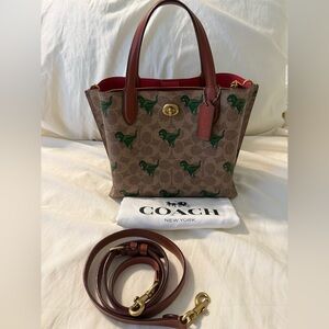 Willow Tote Bag 24 In Signature Canvas With Rexy Print